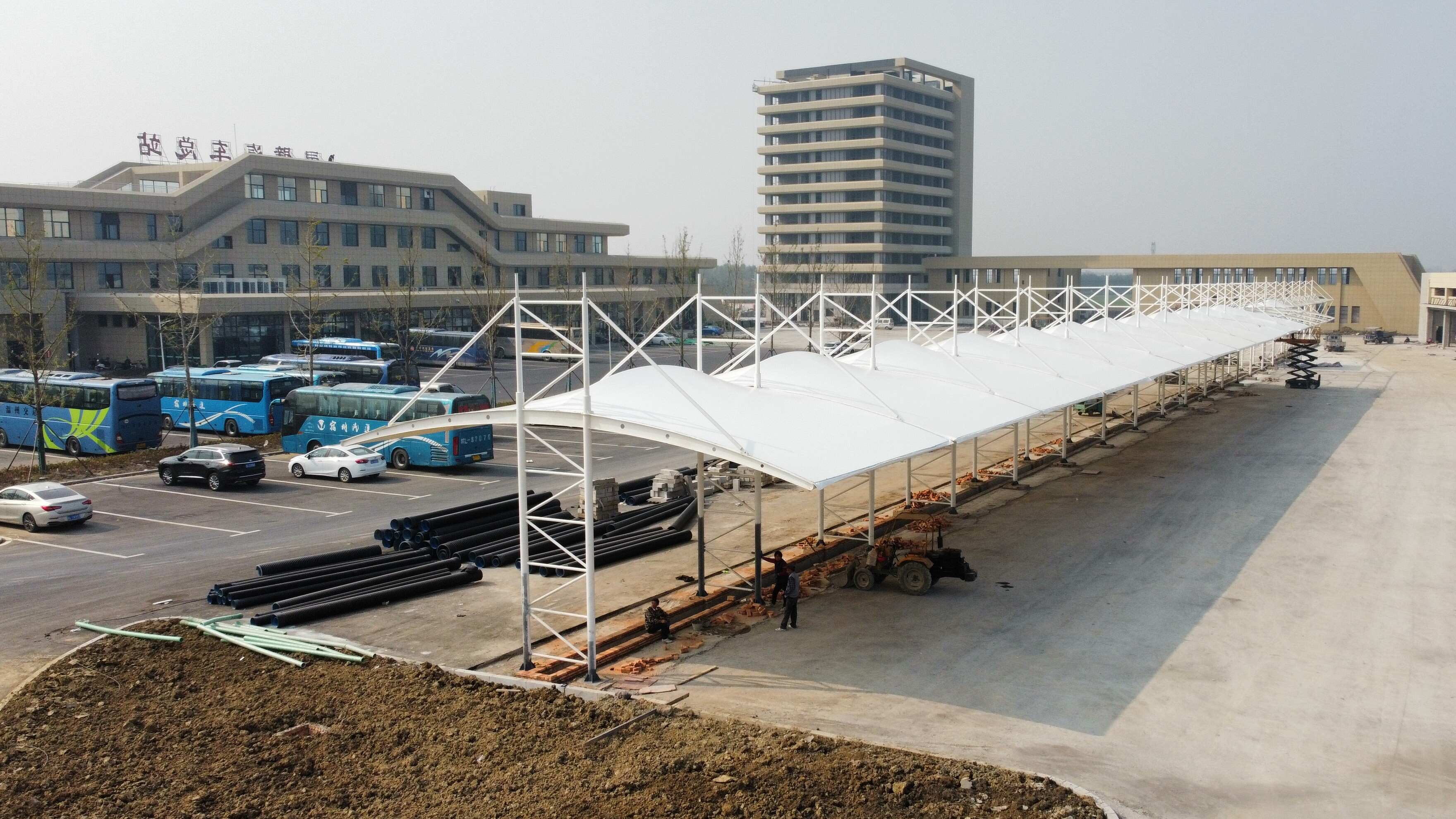 膜结构车棚：现代建筑与实用美学的完美结合   
