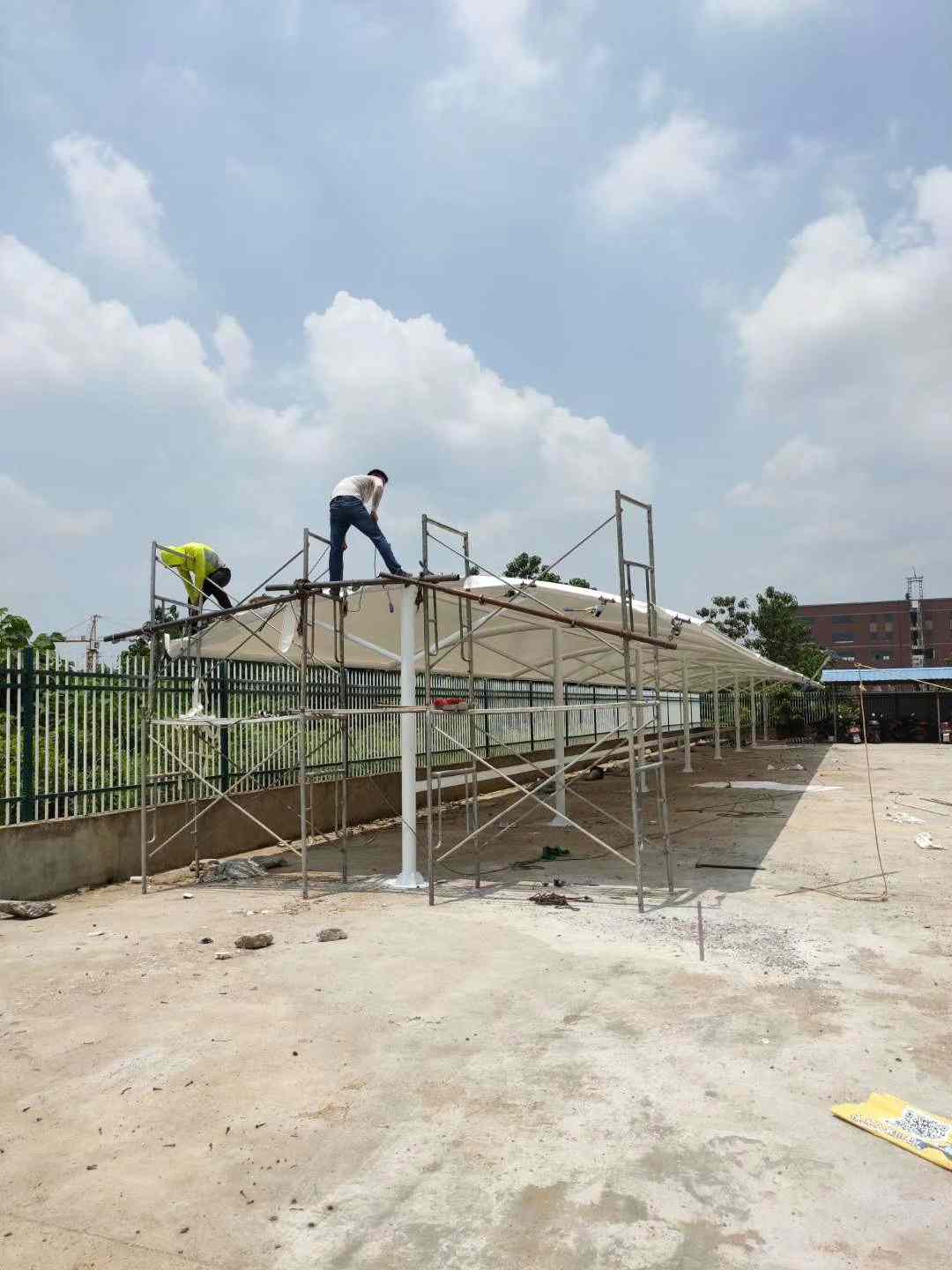 揭秘现代体育场馆中的膜结构看台-1