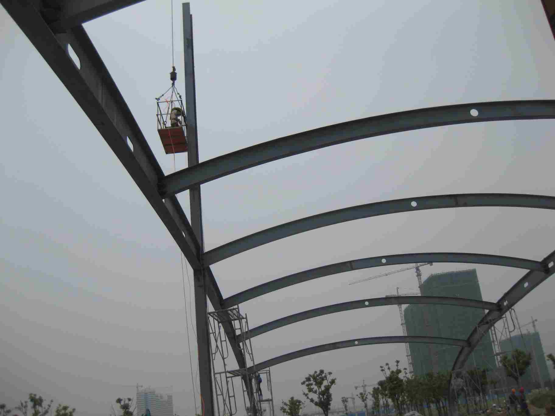 膜结构车棚：引领未来建筑风格的新纪元-3